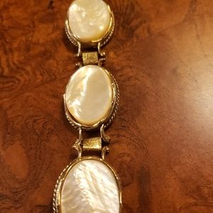 Vintage pearl bracelet